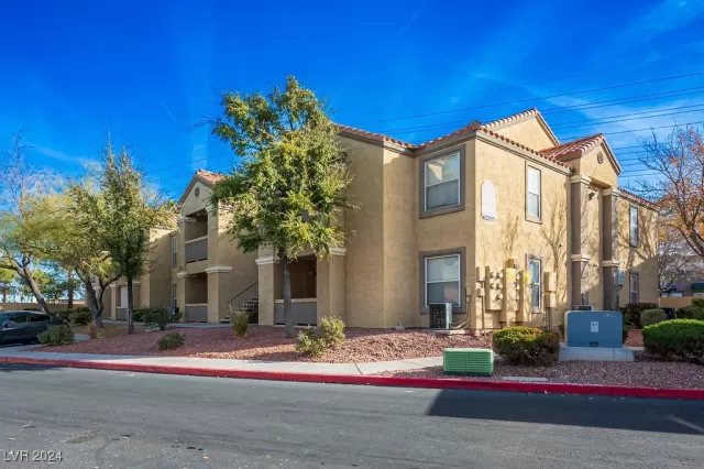 MLS: 2640890 Condo For Sale