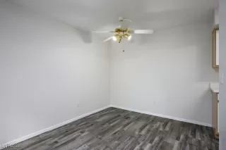 Photo #6: 2640890 Listing 