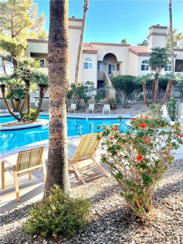 MLS: 2640931 Condo For Sale