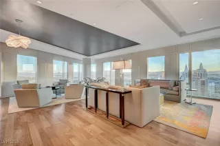 Photo #3: 2640945 Listing