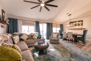 Photo #2: 2640948 Listing