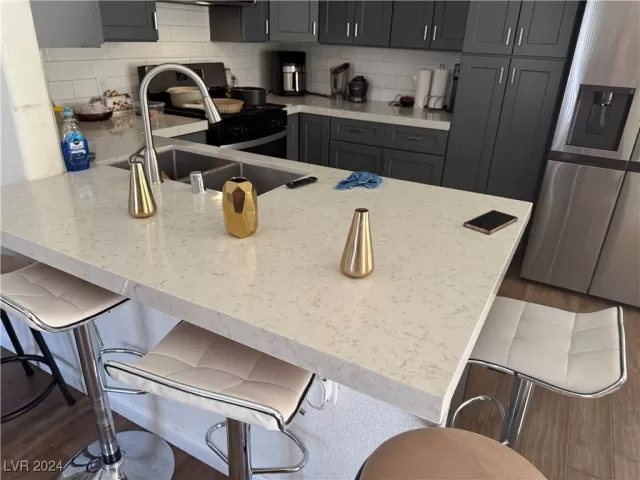 MLS: 2640949 Condo For Sale