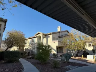 Photo #4: 2640949 Listing 