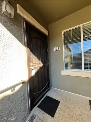 Photo #1: 2640956 Listing 