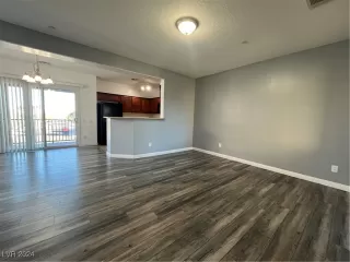 Photo #3: 2640956 Listing 