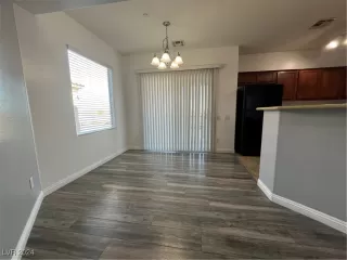 Photo #4: 2640956 Listing 