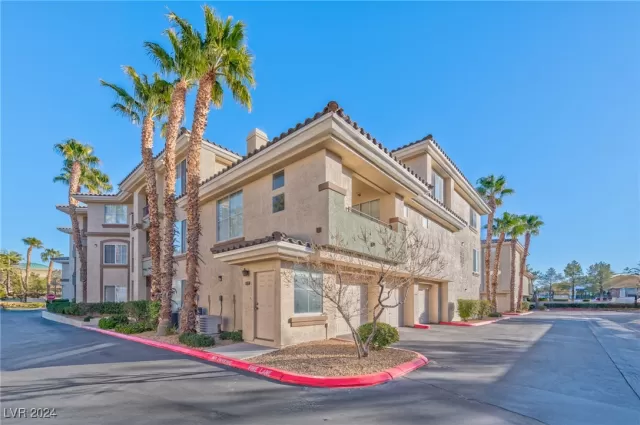 MLS: 2640983 Condo For Sale