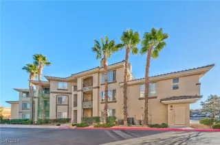 Photo #2: 2640983 Listing 