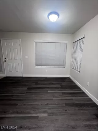 Photo #2: 2640986 Listing 