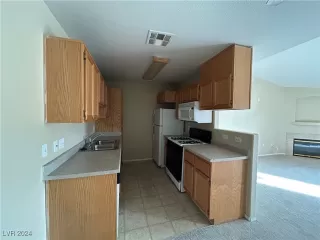 Photo #2: 2641051 Listing 