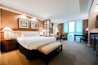 Photo #4: 2641060 Listing