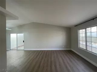 Photo #3: 2641066 Listing 