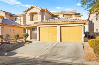 Photo #4: 2641086 Listing