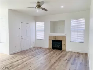 Photo #2: 2641097 Listing 