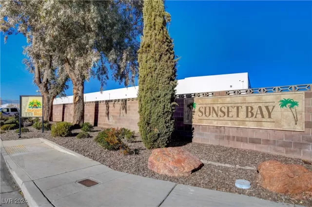 MLS: 2641114 Condo For Sale