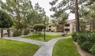 Photo #1: 2641115 Listing 