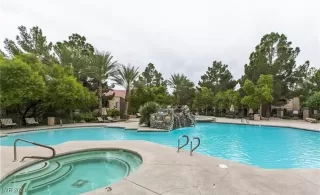 Photo #5: 2641115 Listing 