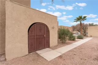 Photo #2: 2641128 Listing