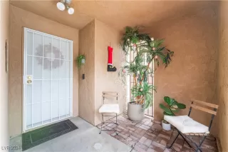 Photo #3: 2641128 Listing