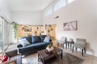 Photo #6: 2641128 Listing