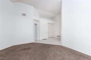 Photo #2: 2641161 Listing 