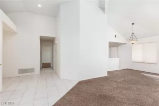 Photo #6: 2641161 Listing 