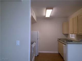 Photo #1: 2641166 Listing 