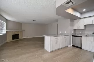 Photo #4: 2641172 Listing 