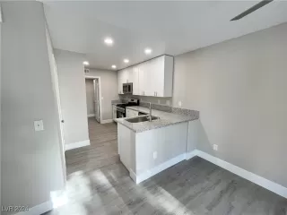Photo #3: 2641179 Listing 