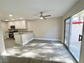 Photo #4: 2641179 Listing 