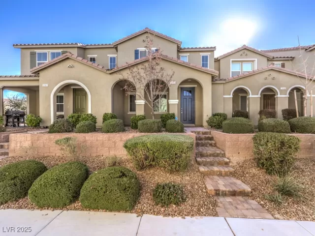 MLS: 2641188 Condo For Sale