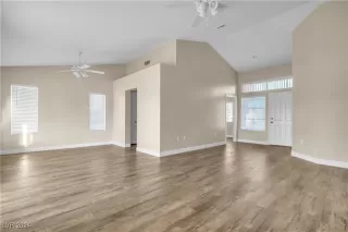 Photo #5: 2641205 Listing