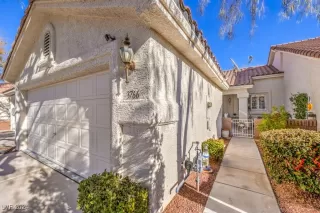 Photo #1: 2641235 Listing