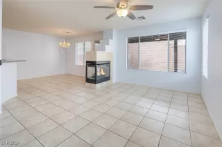 Photo #4: 2641238 Listing