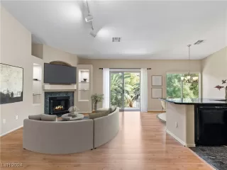 Photo #4: 2641249 Listing 