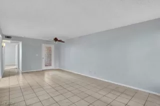 Photo #5: 2641251 Listing