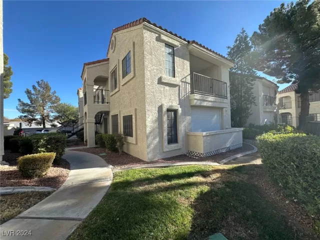 MLS: 2641284 Condo For Sale