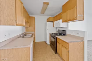 Photo #3: 2641289 Listing