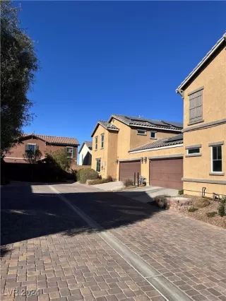 Photo #2: 2641295 Listing 