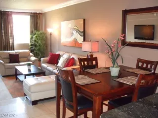Photo #1: 2641353 Listing 