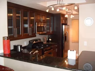 Photo #3: 2641353 Listing 