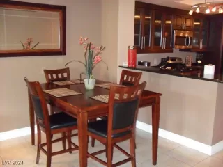 Photo #5: 2641353 Listing 