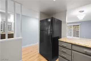 Photo #5: 2641418 Listing 