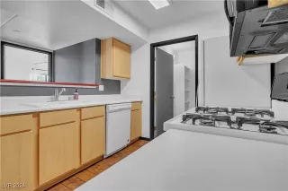 Photo #4: 2641425 Listing