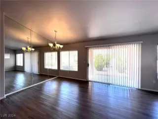 Photo #2: 2641462 Listing 