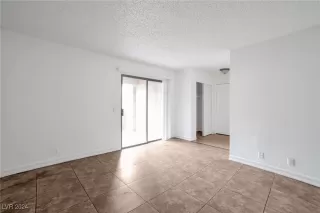 Photo #5: 2641480 Listing 