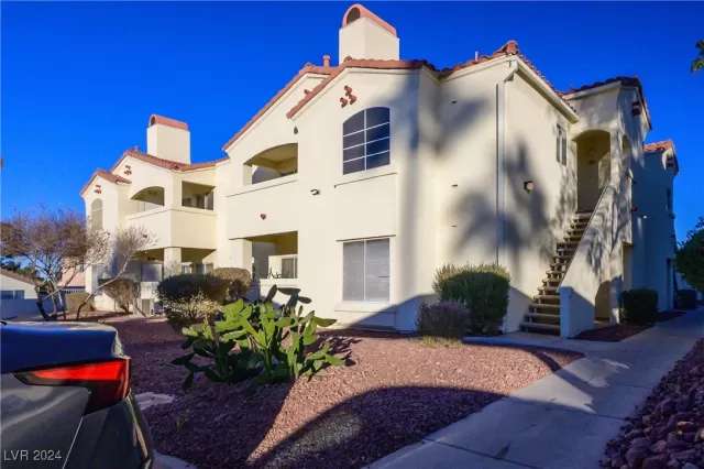 MLS: 2641499 Condo For Sale