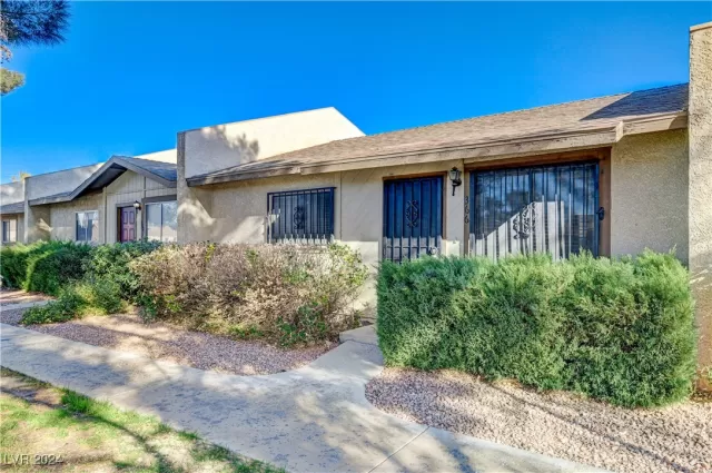 MLS: 2641505 Condo For Sale