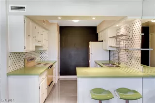 Photo #1: 2641513 Listing 