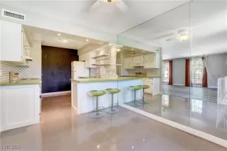 Photo #4: 2641513 Listing 